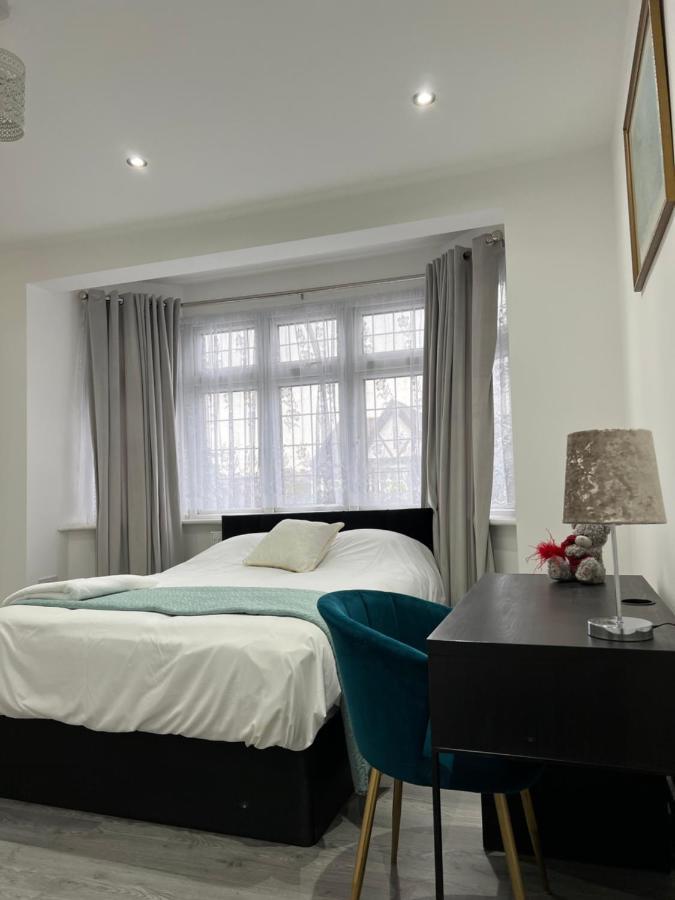Starlet Property Wanstead Luaran gambar
