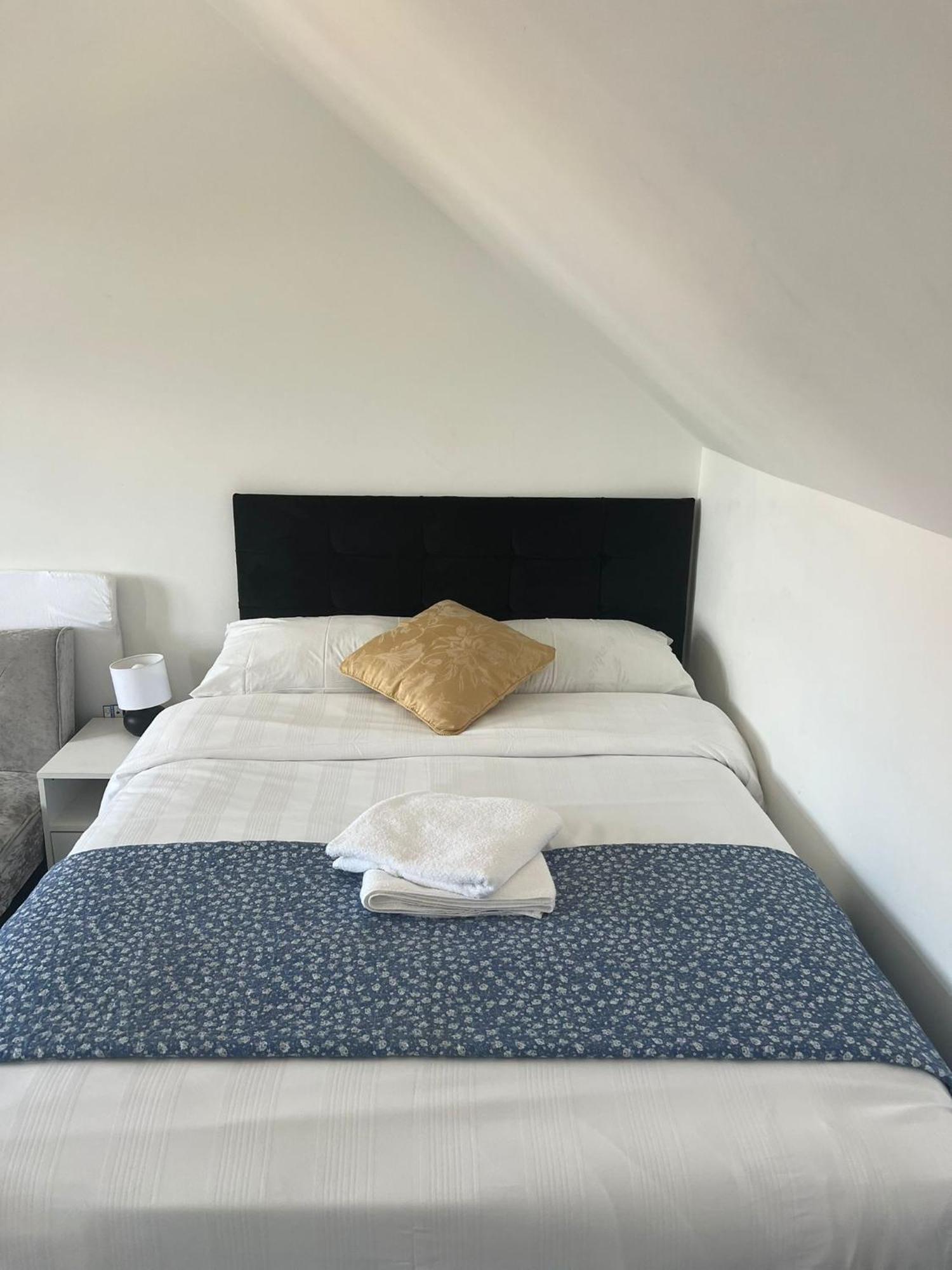 Starlet Property Wanstead Luaran gambar